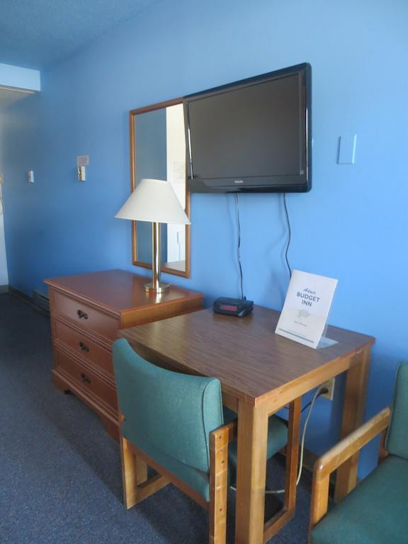 Budget Inn Adair Room photo