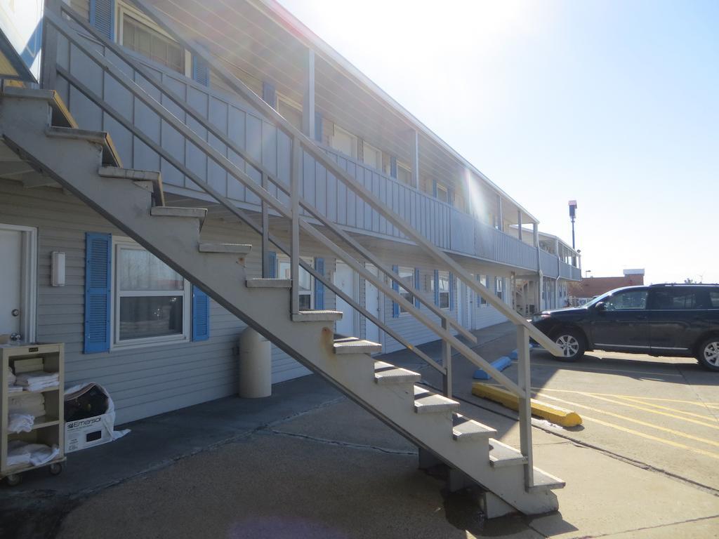 Budget Inn Adair Exterior photo